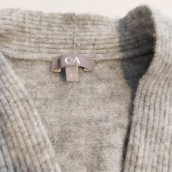 Cardigan - Picture 2 of 9